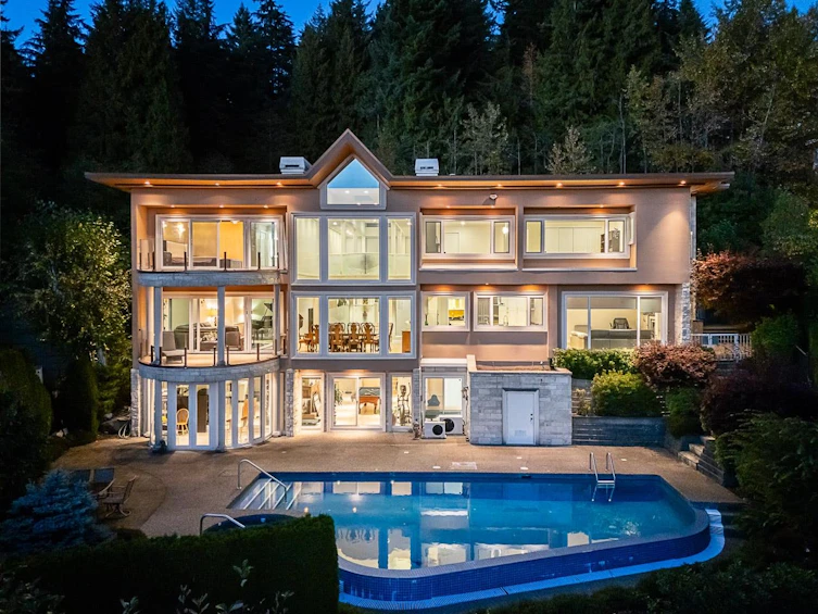 1562 Pinecrest Drive, West Vancouver, BC, V7S 3E8
