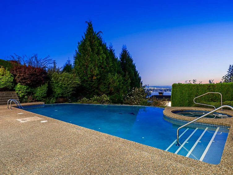 1562 Pinecrest Drive, West Vancouver, BC, V7S 3E8 - 31