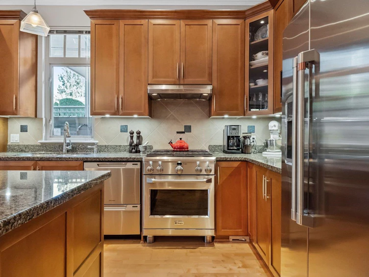 6677 Laburnum Street, Vancouver, BC, V6P 5M6 - 7