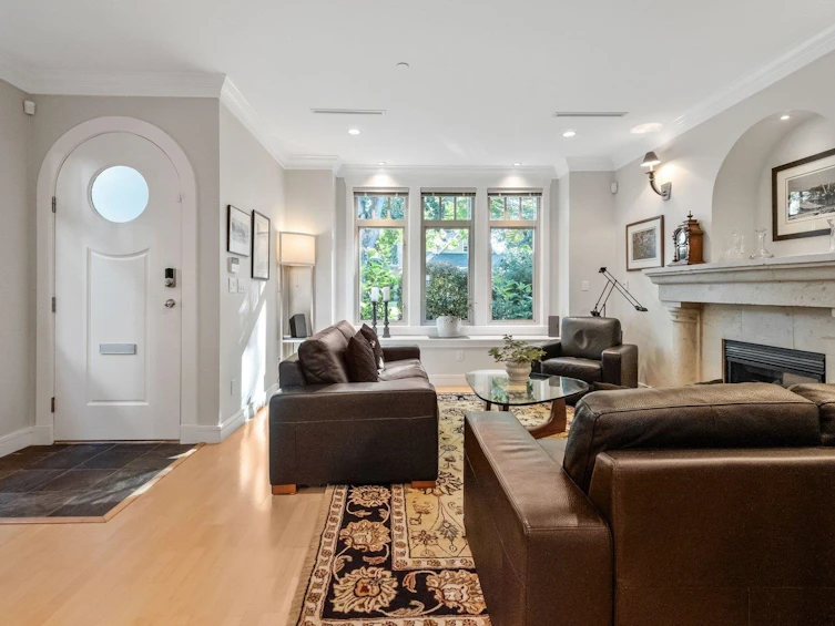 6677 Laburnum Street, Vancouver, BC, V6P 5M6 - 2