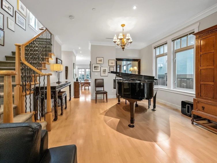 6677 Laburnum Street, Vancouver, BC, V6P 5M6 - 5