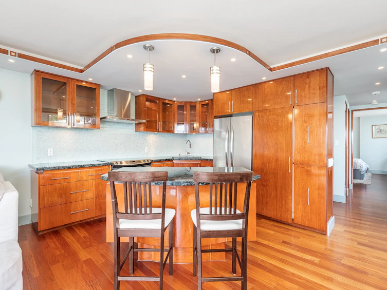 103-2108 Argyle Avenue, West Vancouver, BC, V7V 1A4 - 9