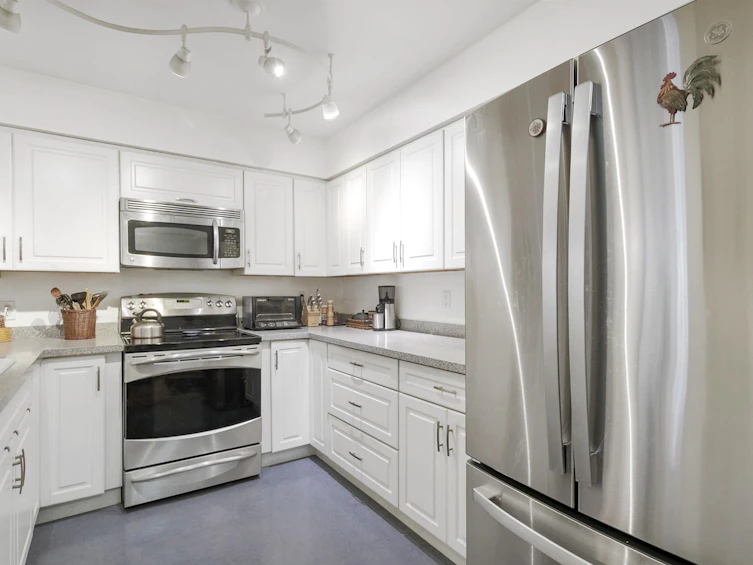 109-2288 W 12th Avenue, Vancouver, BC, V6K 4R2 - 9