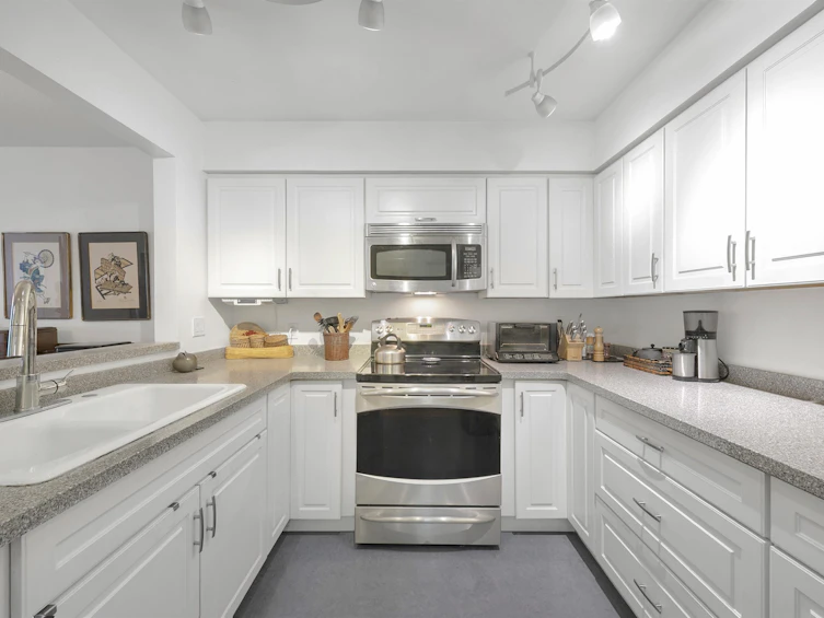 109-2288 W 12th Avenue, Vancouver, BC, V6K 4R2 - 8