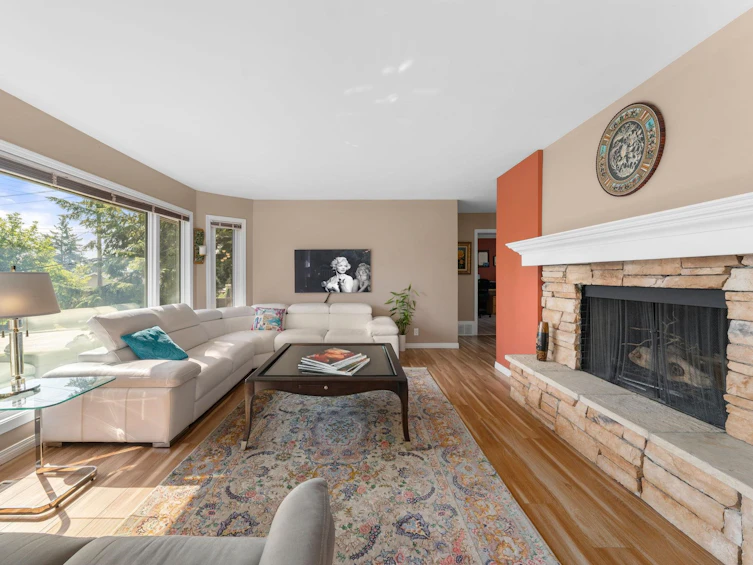 1025 Beaufort Road, North Vancouver, BC, V7G 1R8 - 3