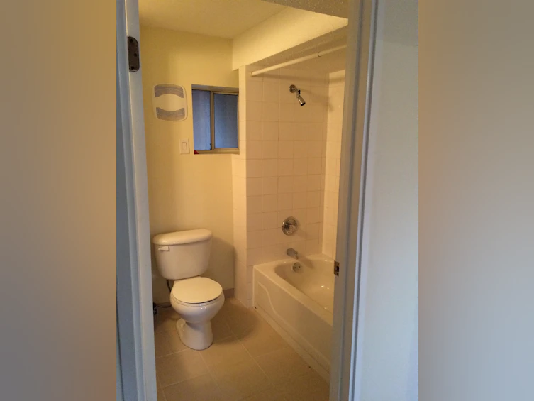 1025 Beaufort Road, North Vancouver, BC, V7G 1R8 - 34