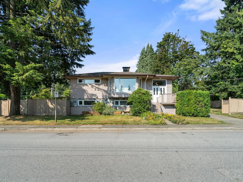 1025 Beaufort Road, North Vancouver BC V7G 1R8