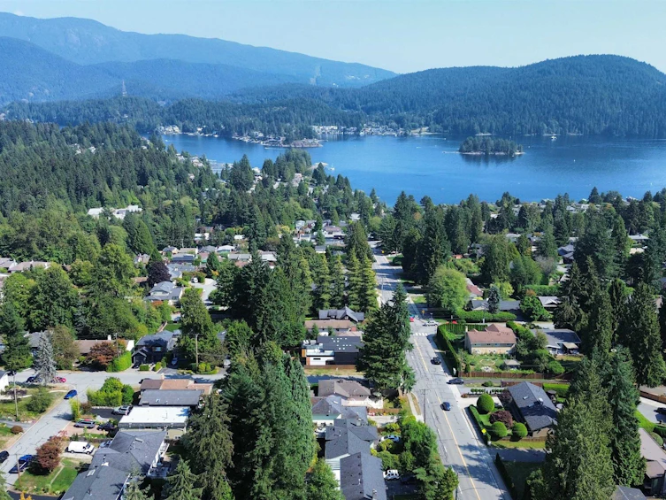 1025 Beaufort Road, North Vancouver, BC, V7G 1R8 - 23