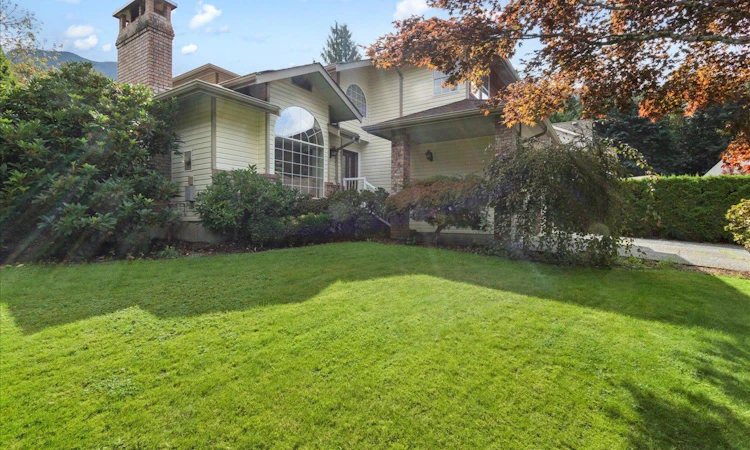 3-1735 Spring Creek Drive