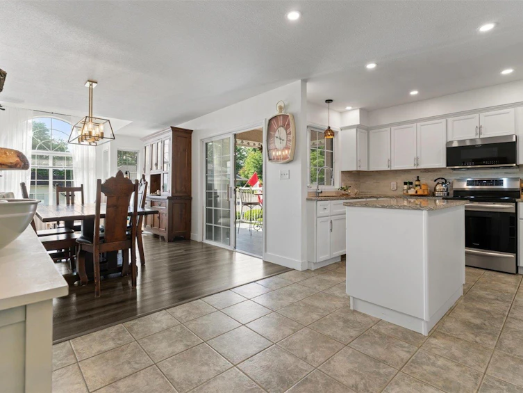 8657 Sunburst Place, Chilliwack, BC, V2R 3J1 - 11