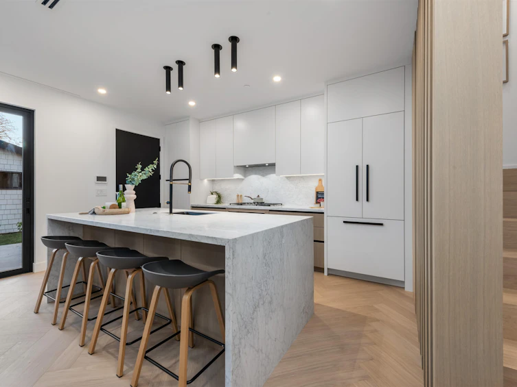2-280 E 32 Avenue, Vancouver, BC, V5V 2Y3 - 5