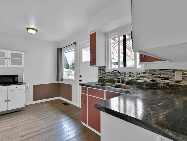 14486 109 Avenue, Surrey, BC, V3R 1Y1 - 15