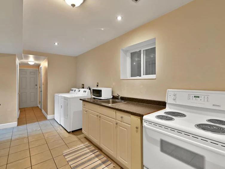 14486 109 Avenue, Surrey, BC, V3R 1Y1 - 35