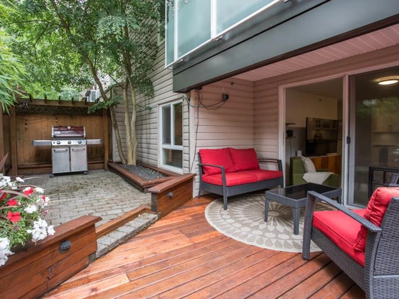 105 - 825 E 7th Avenue, Vancouver BC V5T 1P4