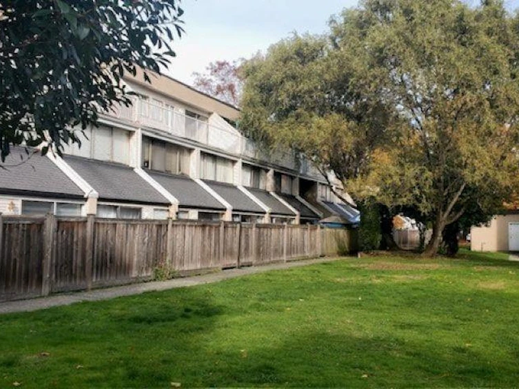 43-17706 60 Avenue, Surrey, BC, V3S 1V2