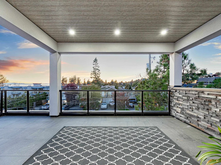838 Stevens Street, Surrey, BC, V4B 4X2 - 4