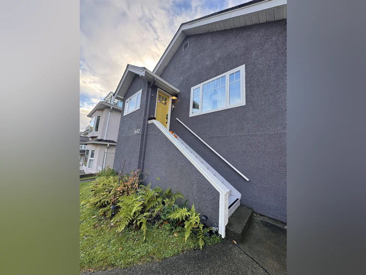 1652 E 33rd Avenue, Vancouver, BC, V5N 3C8 - 3