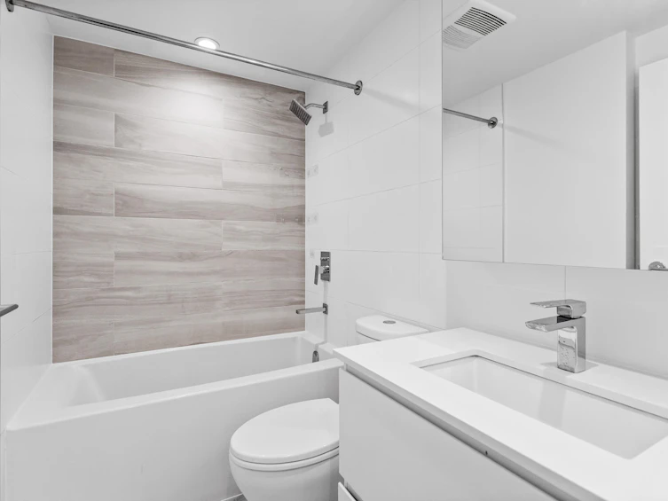 2406-13655 Fraser Highway, Surrey, BC, V3T 0P8 - 11