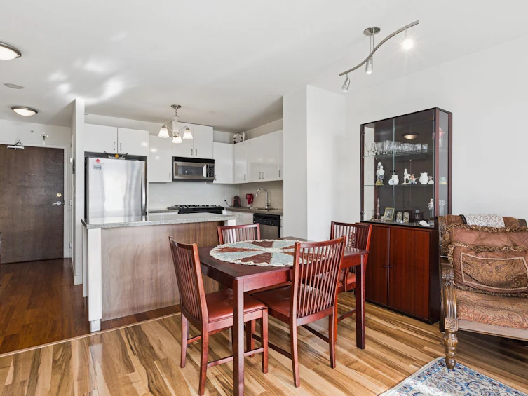 810-175 W 1st Street, North Vancouver, BC, V7M 3N9 - 7