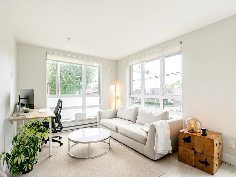 305-2477 Carolina Street, Vancouver, BC, V5T 0G8 - 2