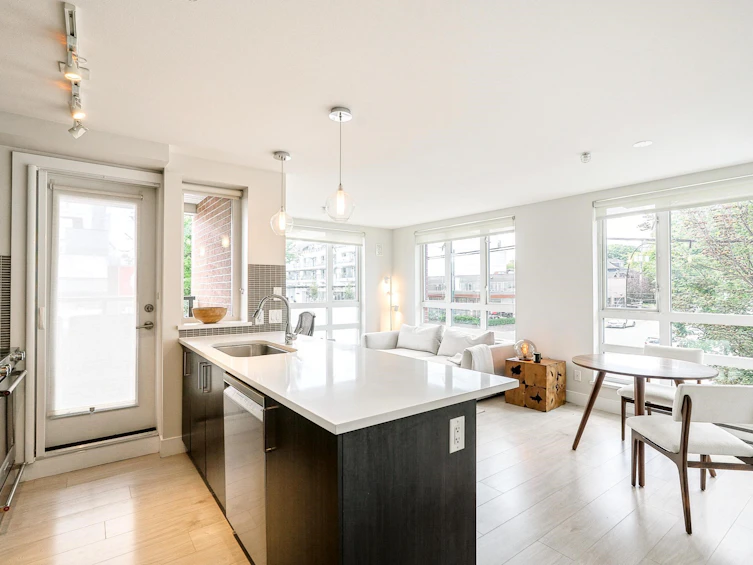 305-2477 Carolina Street, Vancouver, BC, V5T 0G8 - 8