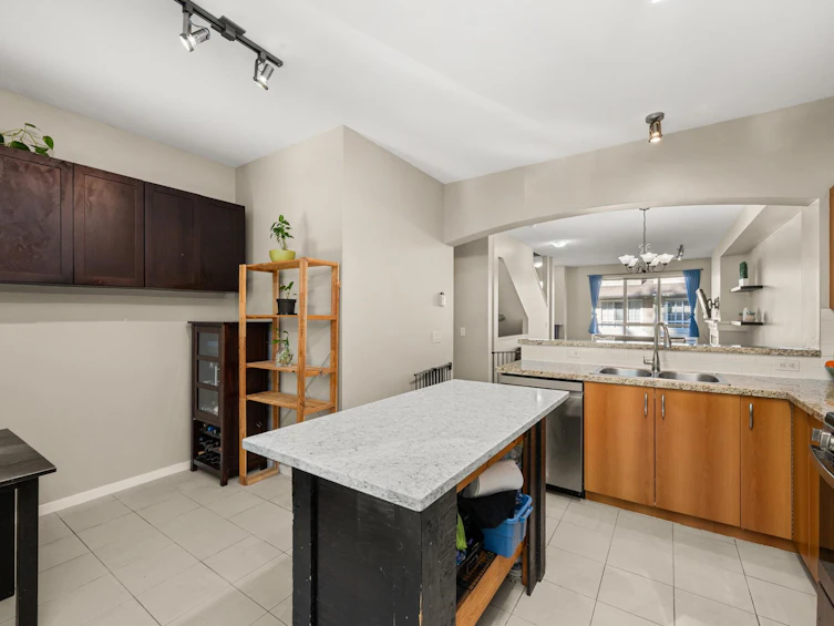 172-9133 Government Street, Burnaby, BC, V3N 0B1 - 11