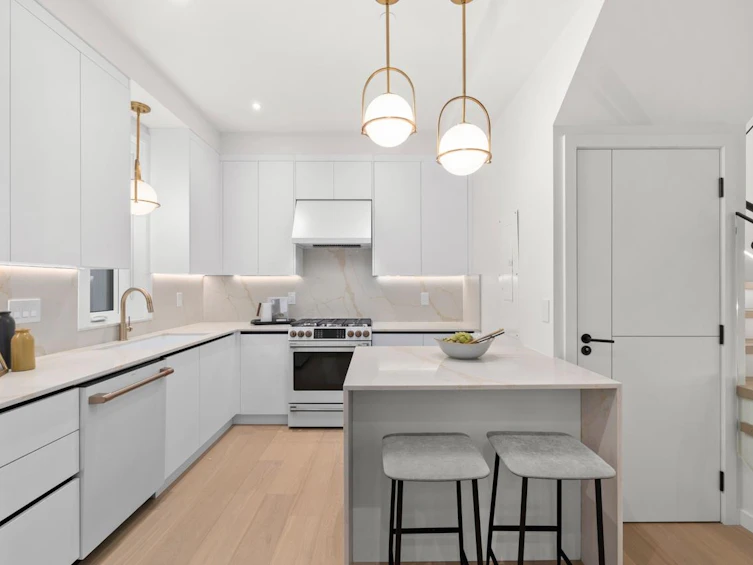 683 W 18th Avenue, Vancouver, BC, V5Z 1V9 - 12