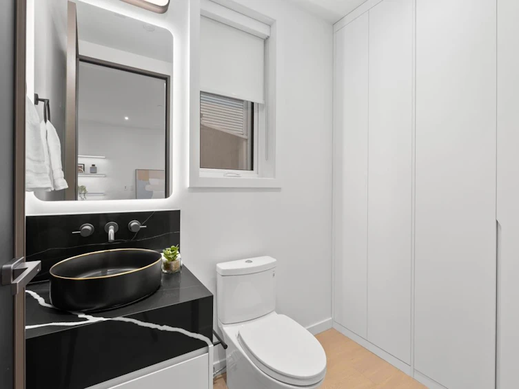 683 W 18th Avenue, Vancouver, BC, V5Z 1V9 - 17