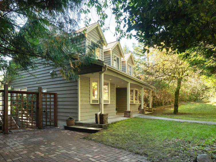 1245 Miller Road, Bowen Island, BC, V0N 1G1 - 2