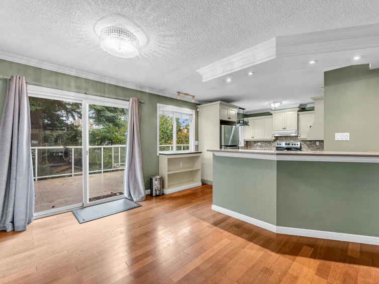 2214 153a Street, Surrey, BC, V4A 4R5 - 10