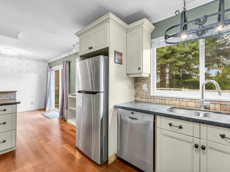 2214 153a Street, Surrey, BC, V4A 4R5 - 7