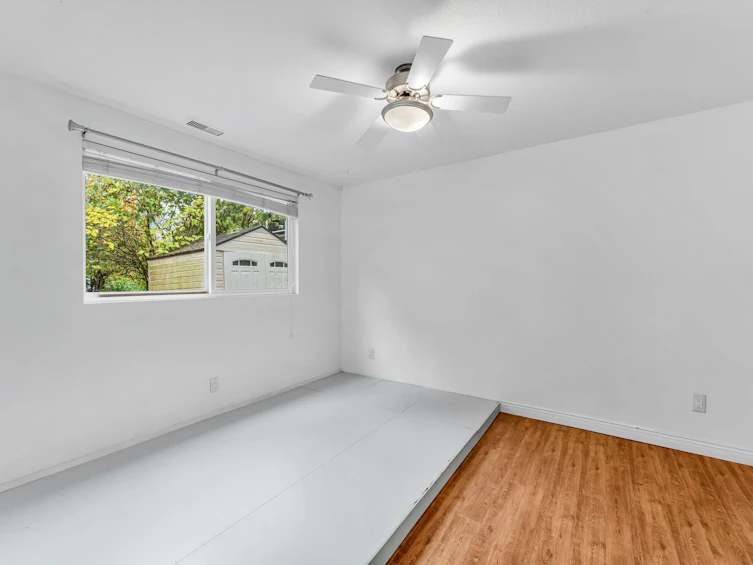 2214 153a Street, Surrey, BC, V4A 4R5 - 24