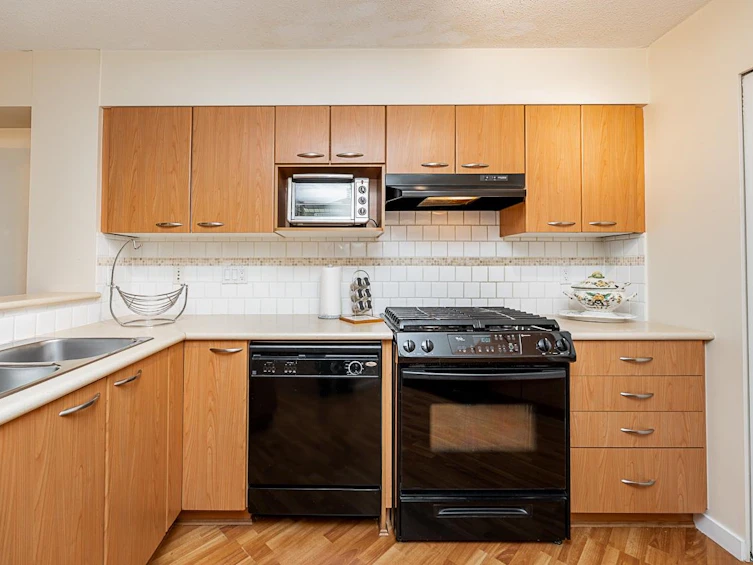 206-2958 Silver Springs Boulevard, Coquitlam, BC, V3E 3R9 - 8
