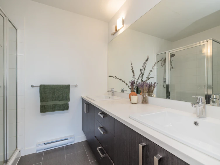 212-13623 81a Avenue, Surrey, BC, V3W 3N7 - 18