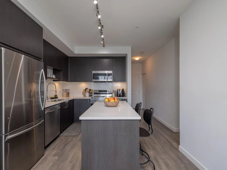 212-13623 81a Avenue, Surrey, BC, V3W 3N7 - 6