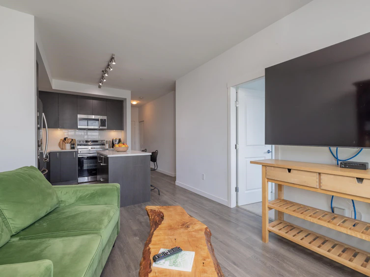 212-13623 81a Avenue, Surrey, BC, V3W 3N7 - 13