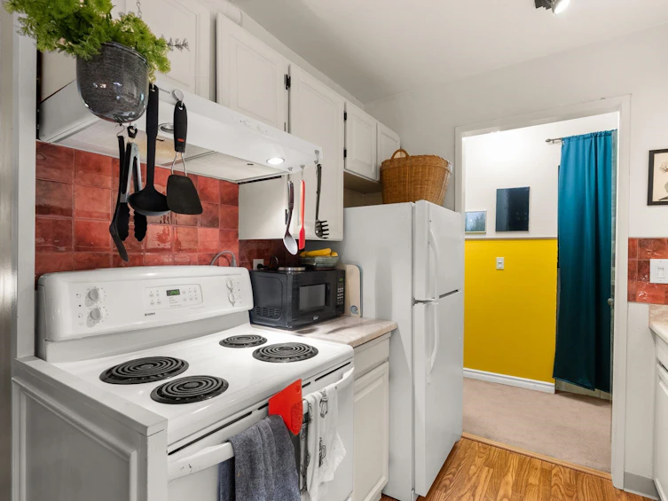 308-2366 Wall Street, Vancouver, BC, V5L 4Y1 - 7