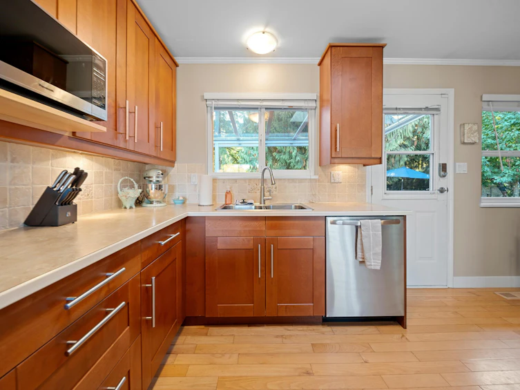 17022 Hereford Place, Surrey, BC, V3S 4X1 - 4