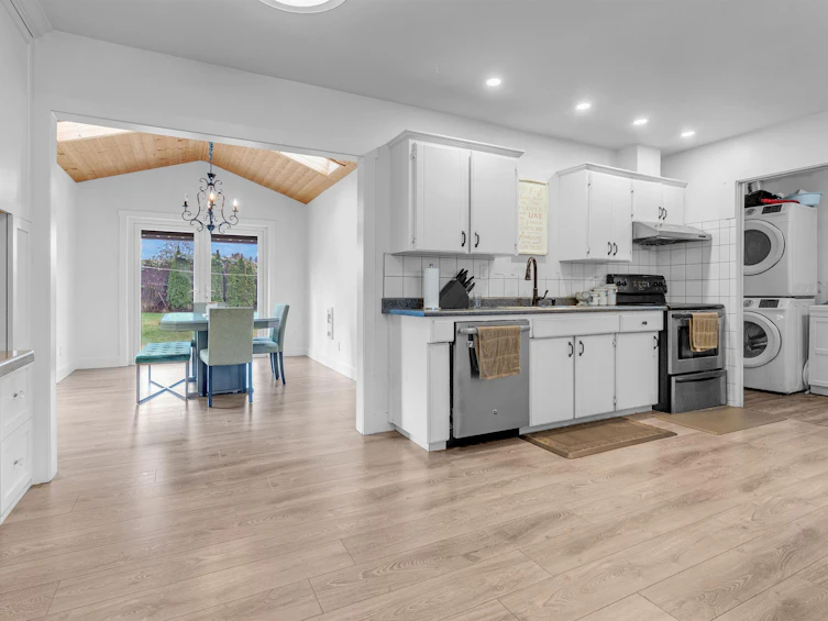 32546 Pandora Avenue, Abbotsford, BC, V2T 3X1 - 7