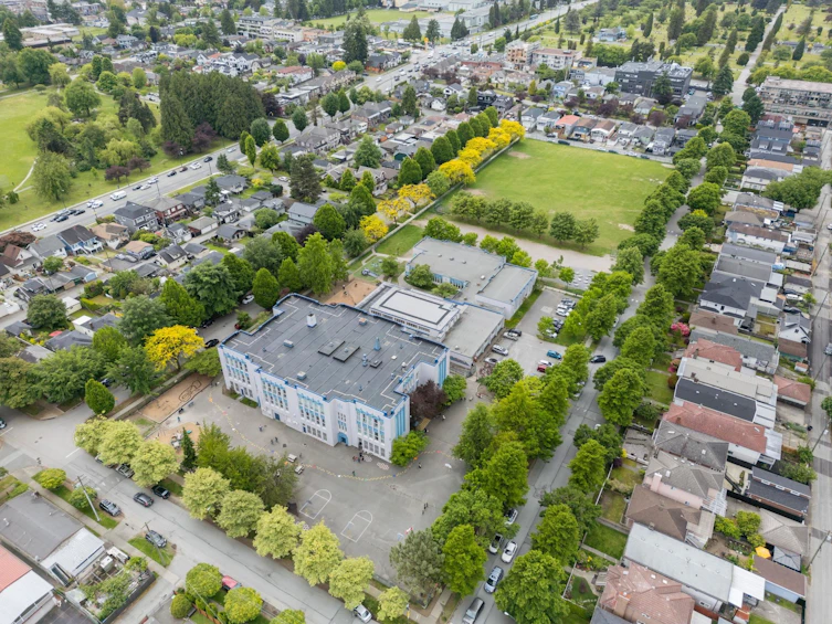 5187 Sherbrooke Street, Vancouver, BC, V5W 3M3 - 35