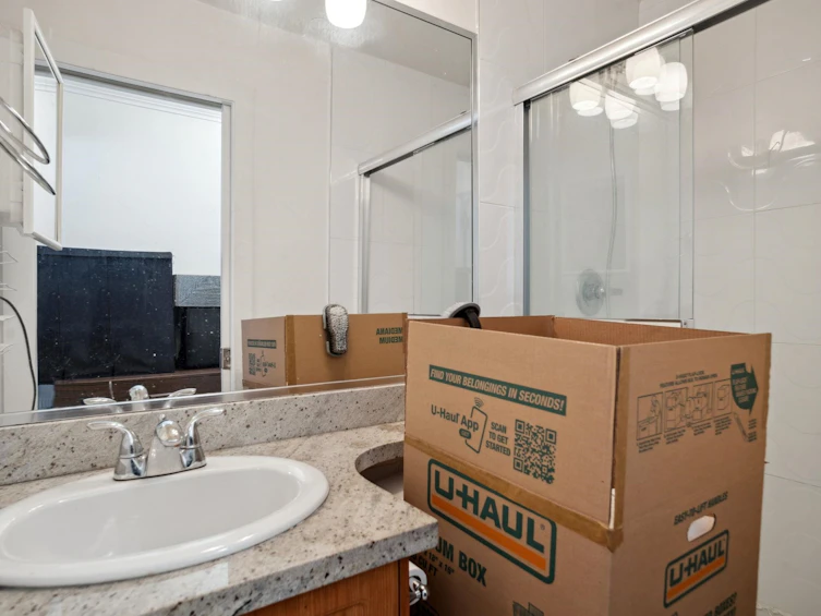 5187 Sherbrooke Street, Vancouver, BC, V5W 3M3 - 25