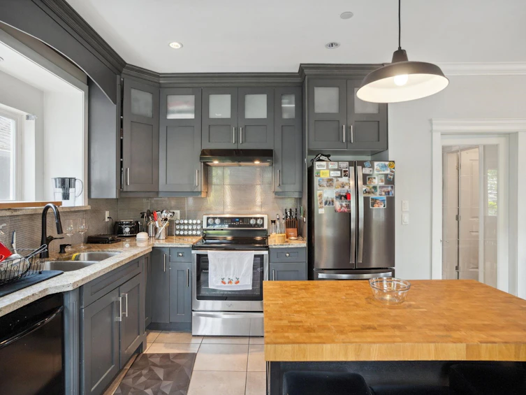 5187 Sherbrooke Street, Vancouver, BC, V5W 3M3 - 9