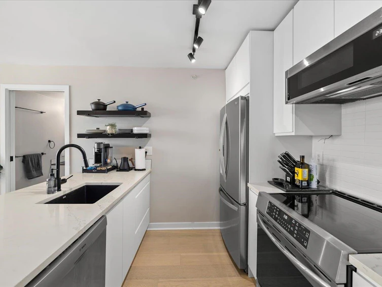 2308-928 Homer Street, Vancouver, BC, V6B 1T7 - 8