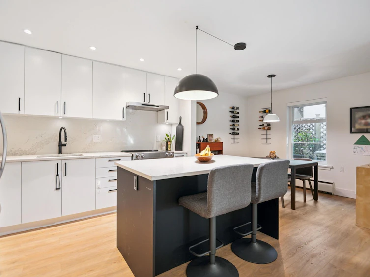 101-1696 W 10th Avenue, Vancouver, BC, V6J 2A1 - 11
