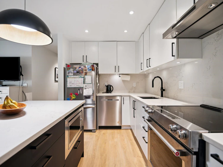101-1696 W 10th Avenue, Vancouver, BC, V6J 2A1 - 10