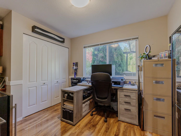 18559 62 Avenue, Surrey, BC, V3S 7R1 - 16