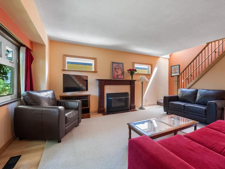 2268 E 7th Avenue, Vancouver, BC, V5N 1S7 - 2