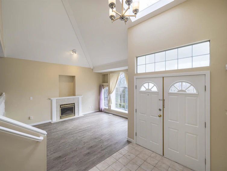470 Riverview Crescent, Coquitlam, BC, V3C 4X9 - 2