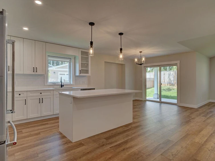 1100 Celia Crescent, Gibsons, BC, V0N 1V7 - 4