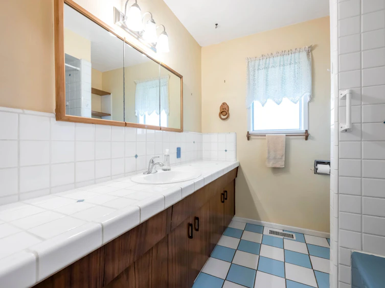 5855 Crescent Drive, Delta, BC, V4K 2E7 - 15